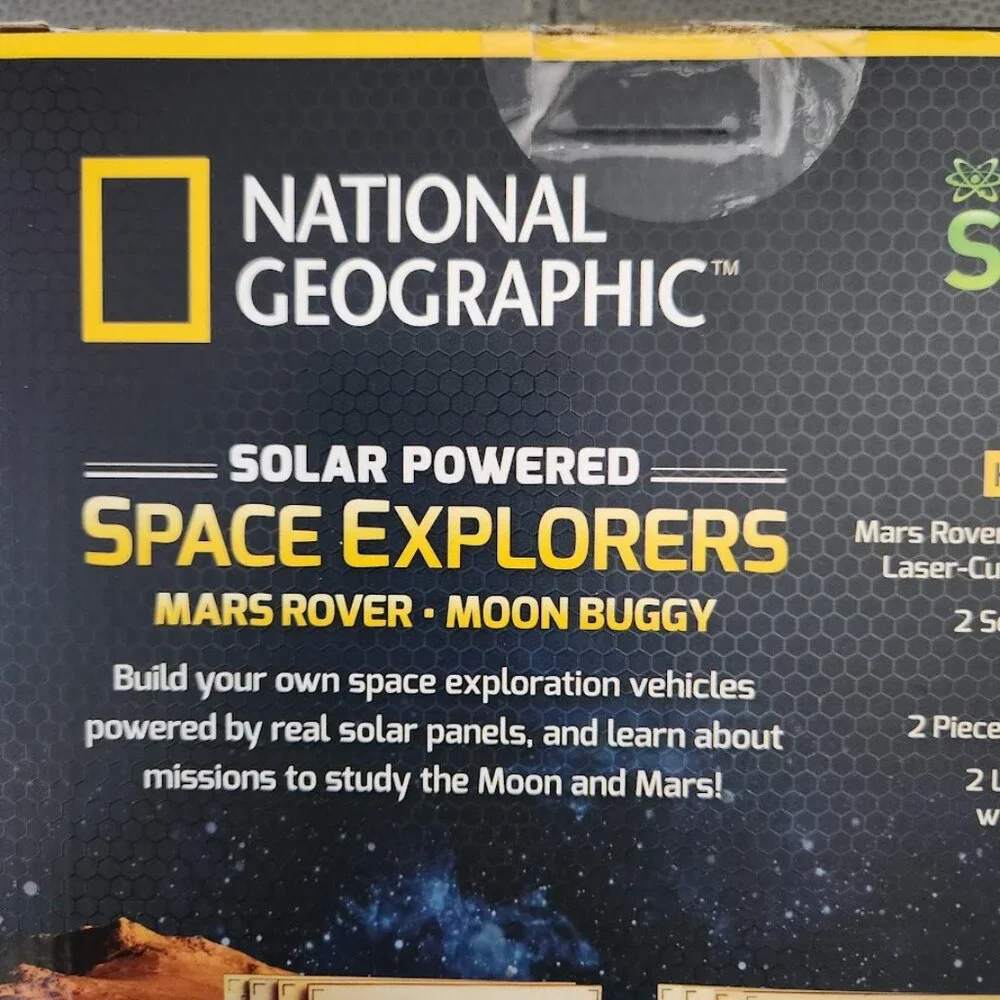 NEW NATIONAL GEOGRAPHIC Solar Model Kit Wooden 3D Puzzle Models NASA Space Explo